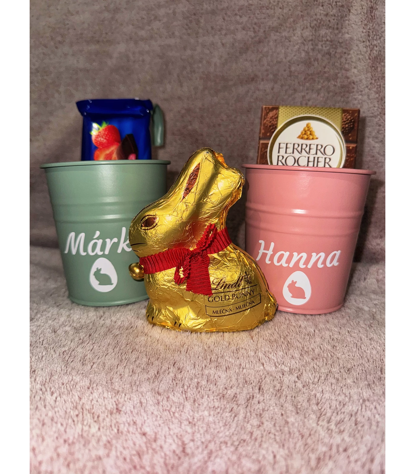 Személyre szabott tojásgyűjtő kaspó – húsvéti névvel