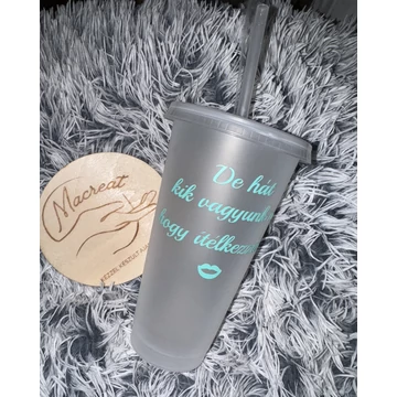 Szívószálas pohár - Kik vagyunk mi